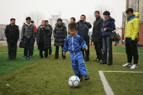 《天津体育》杂志第三期P51-校园足球任重道
