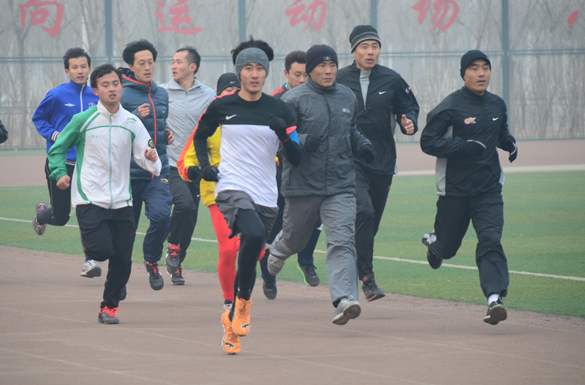 2014天津足球裁判员体测举行 为新赛季打基